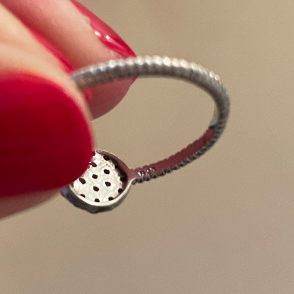 Sterling Silver Ring with crystals - Picture 5 of 5